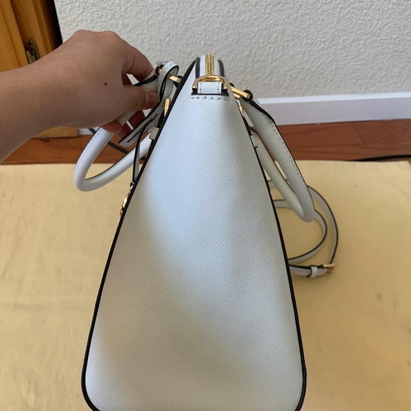 NWT Michael Kors Large Ciara White Satchel bag - Picture 5 of 8